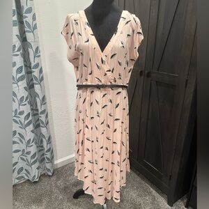 Torrid Blush Pink Leaf Print Midi Dress